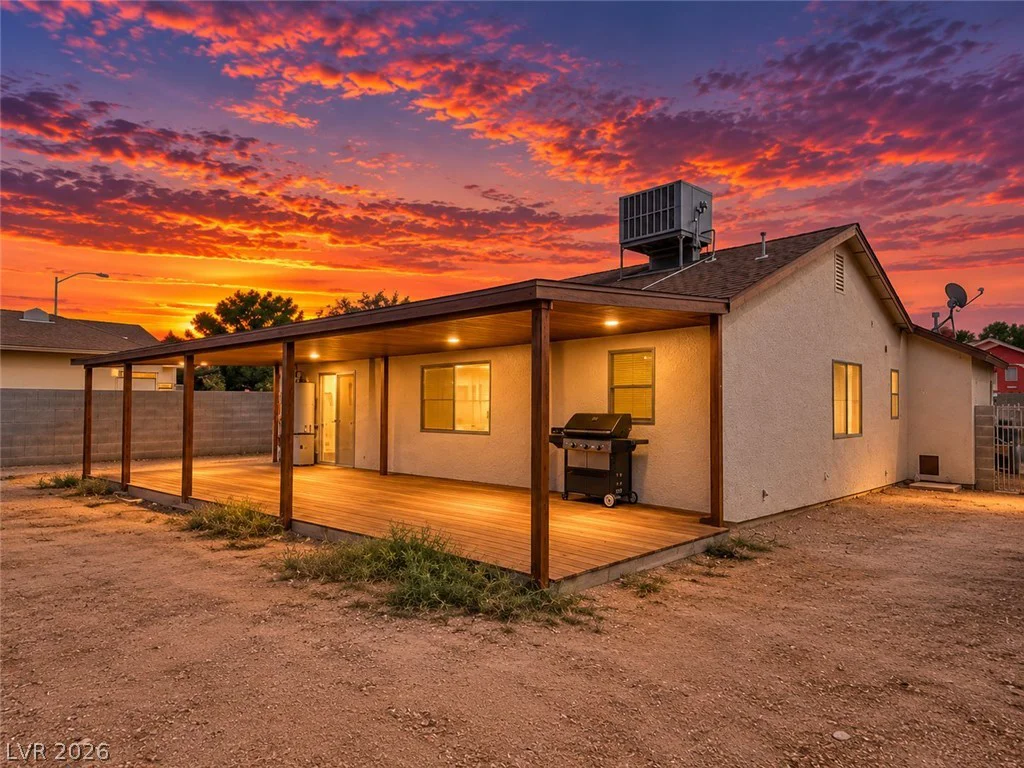 2441 Saguaro Point, Las Vegas, NV 89115