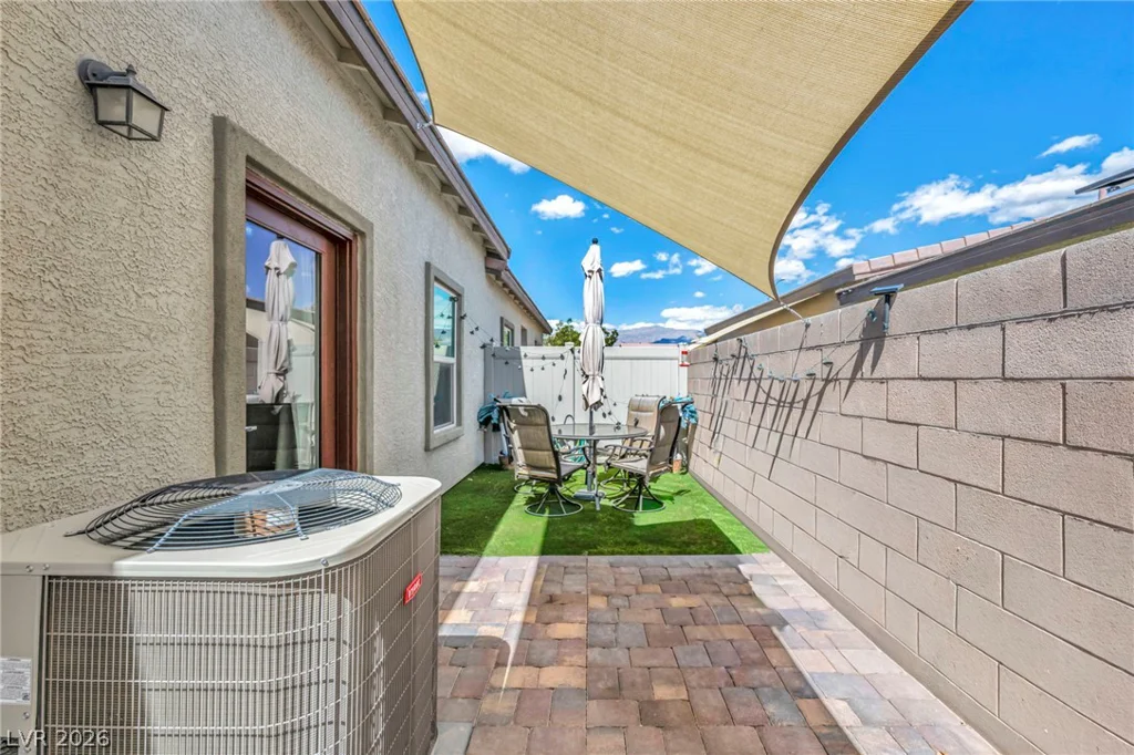 7554 Crested Moon, North Las Vegas, NV 89084