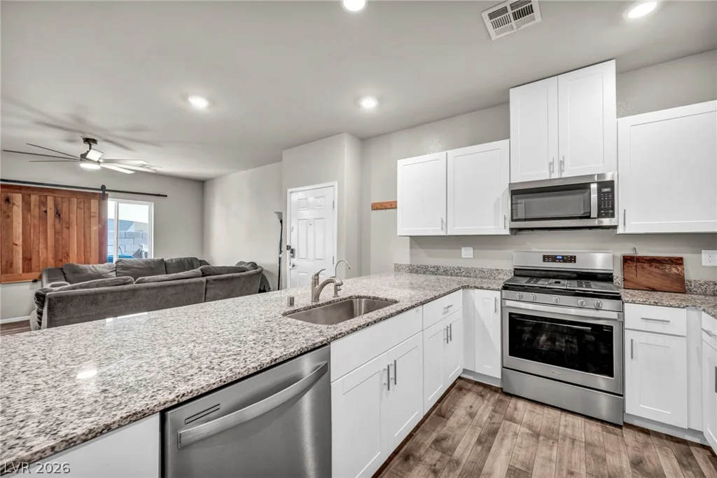 7554 Crested Moon, North Las Vegas, NV 89084