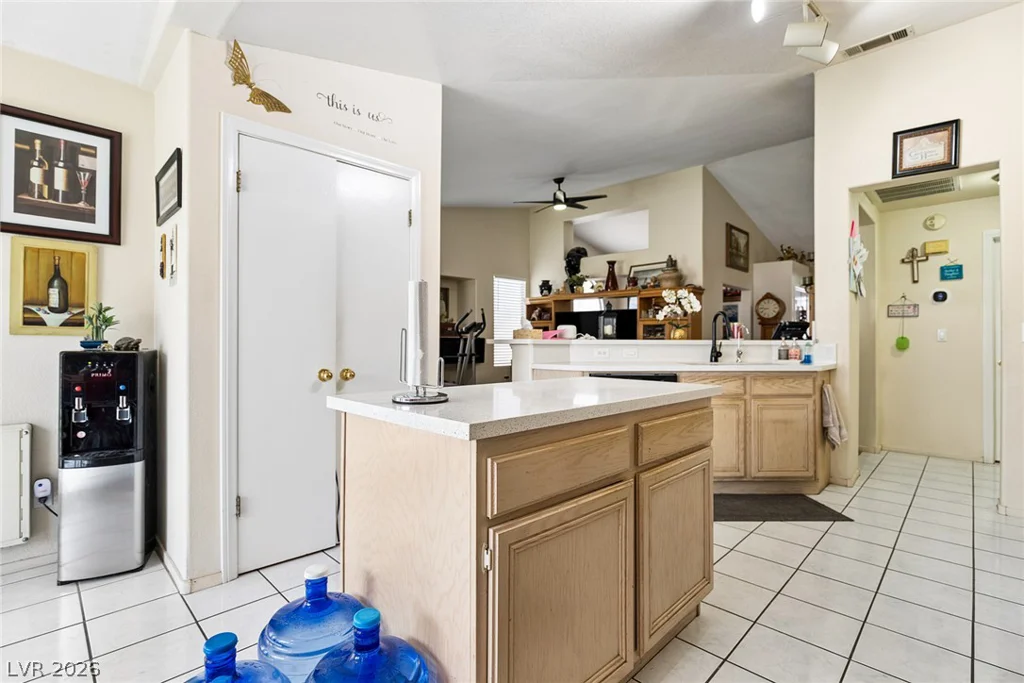 1747 Ashburn, North Las Vegas, NV 89032