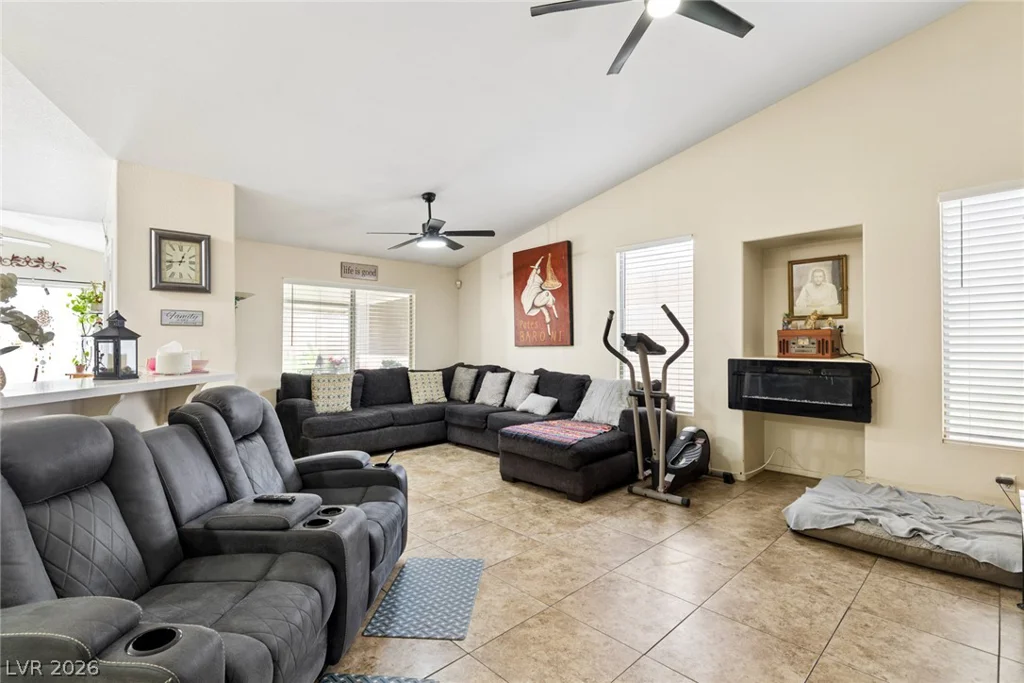 1747 Ashburn, North Las Vegas, NV 89032