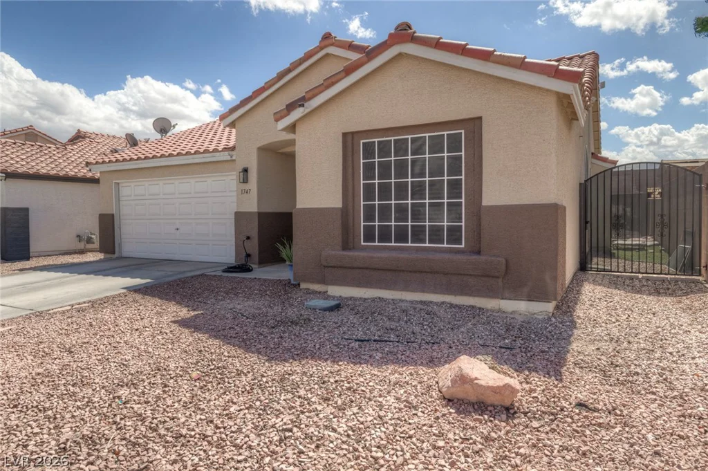 1747 Ashburn, North Las Vegas, NV 89032