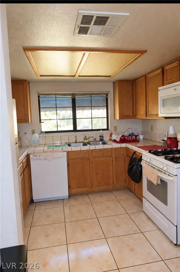 101 Luna, Las Vegas, NV 89145