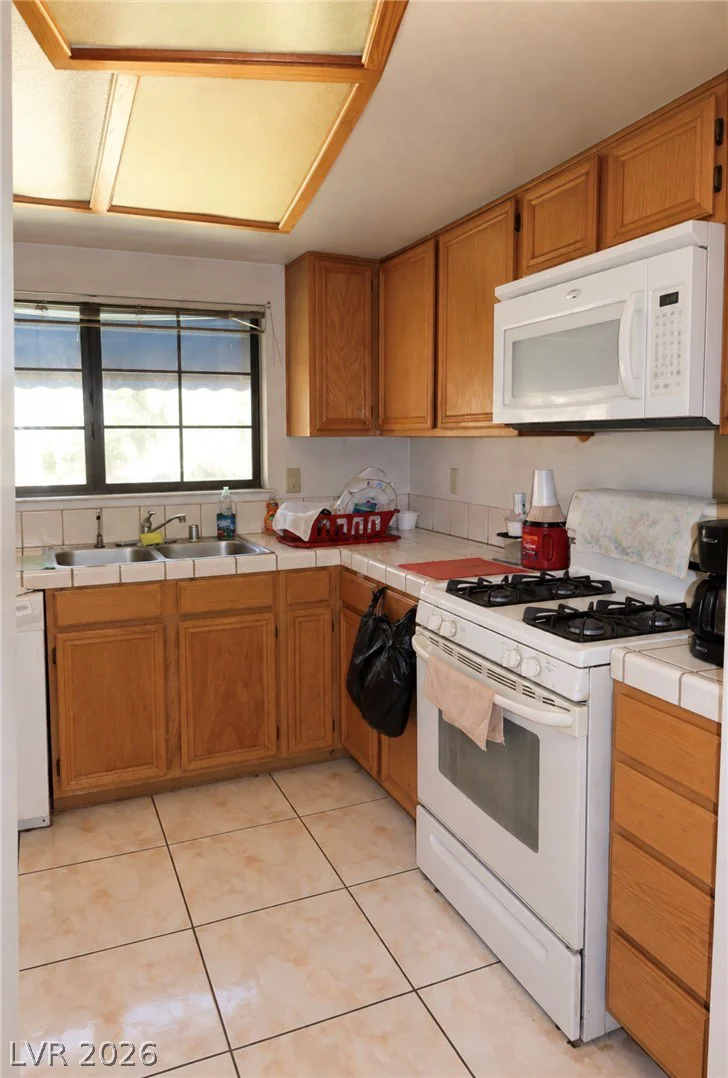 101 Luna, Las Vegas, NV 89145
