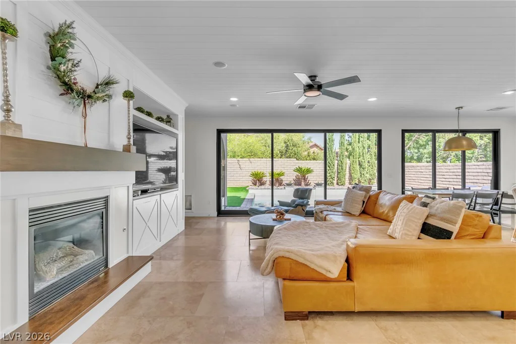 896 Las Palomas, Las Vegas, NV 89138