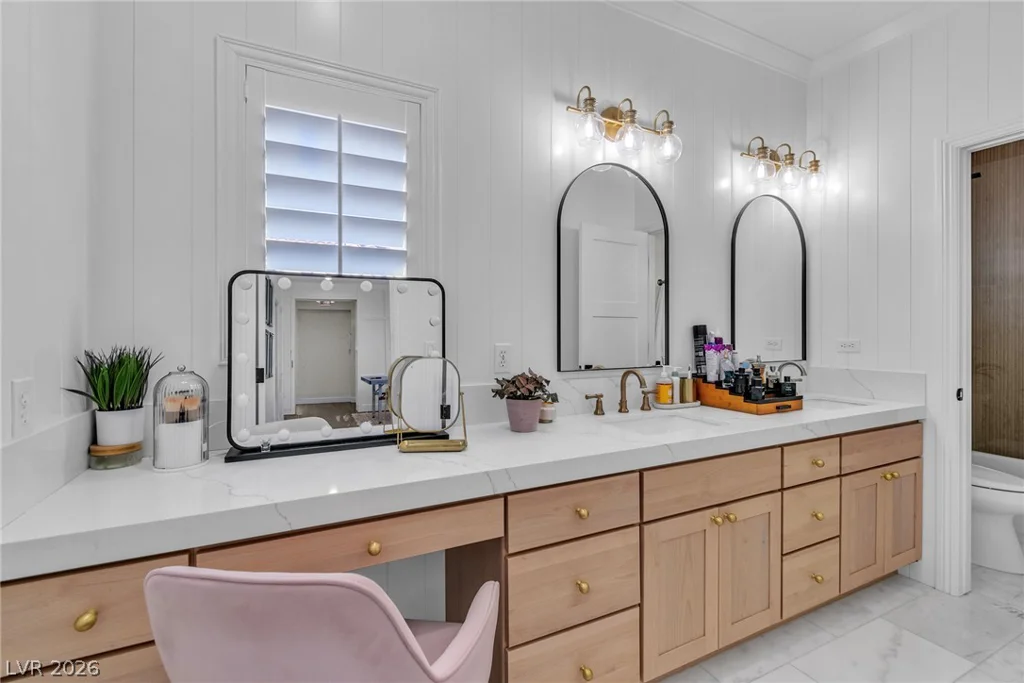 896 Las Palomas, Las Vegas, NV 89138
