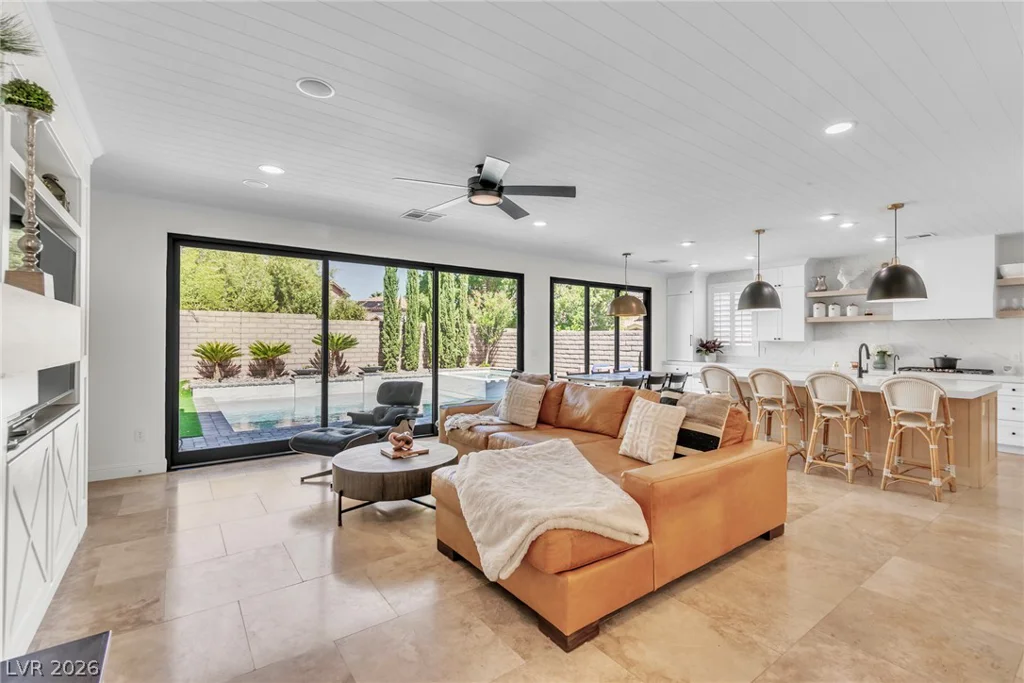896 Las Palomas, Las Vegas, NV 89138