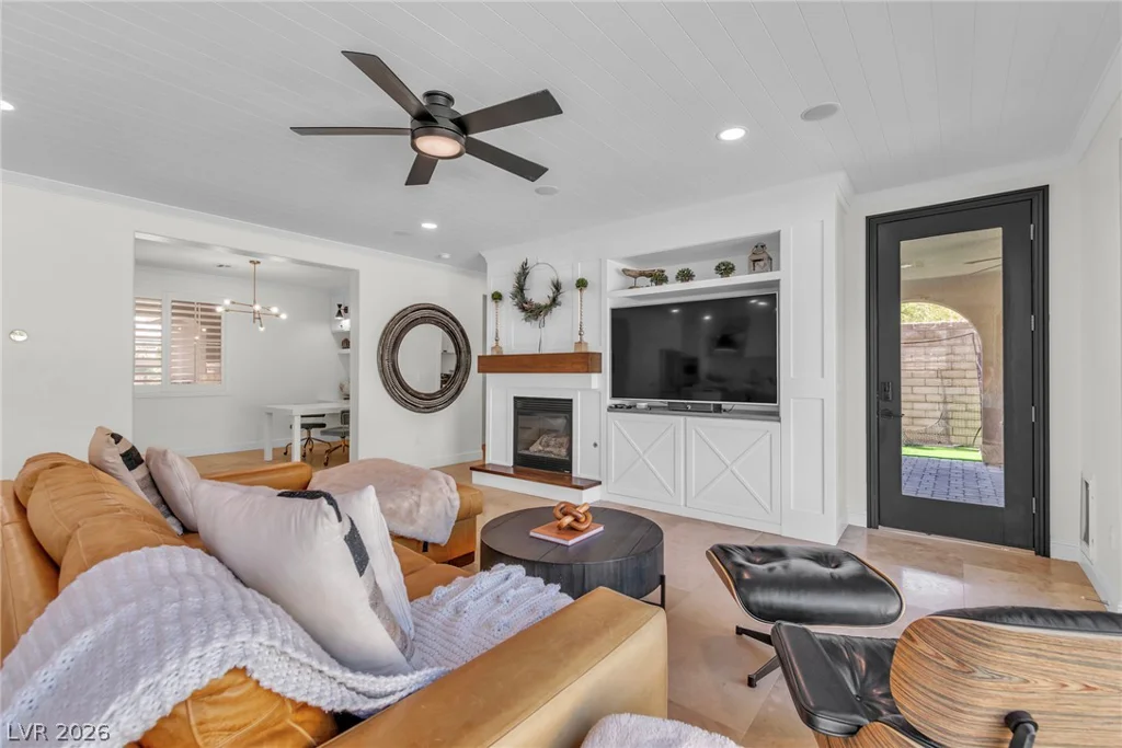 896 Las Palomas, Las Vegas, NV 89138