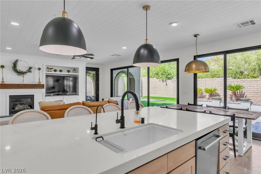 896 Las Palomas, Las Vegas, NV 89138