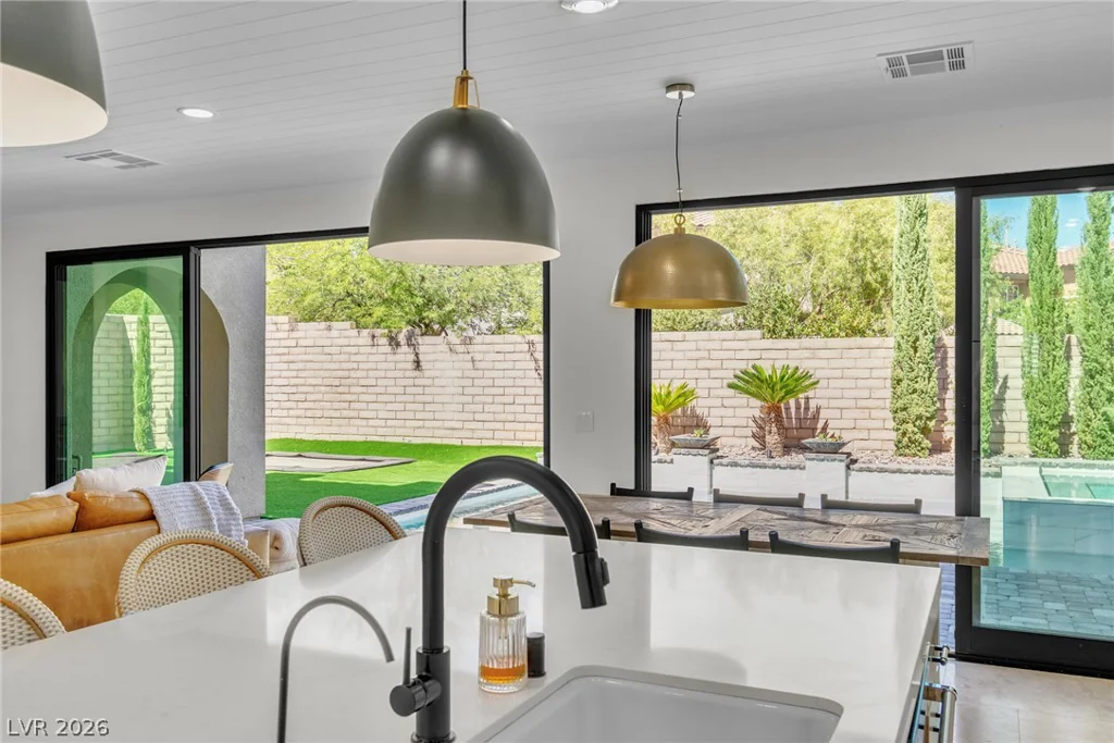 896 Las Palomas, Las Vegas, NV 89138
