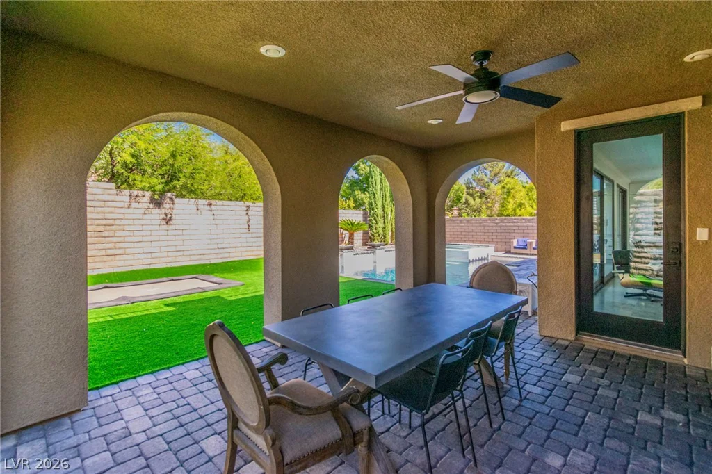 896 Las Palomas, Las Vegas, NV 89138