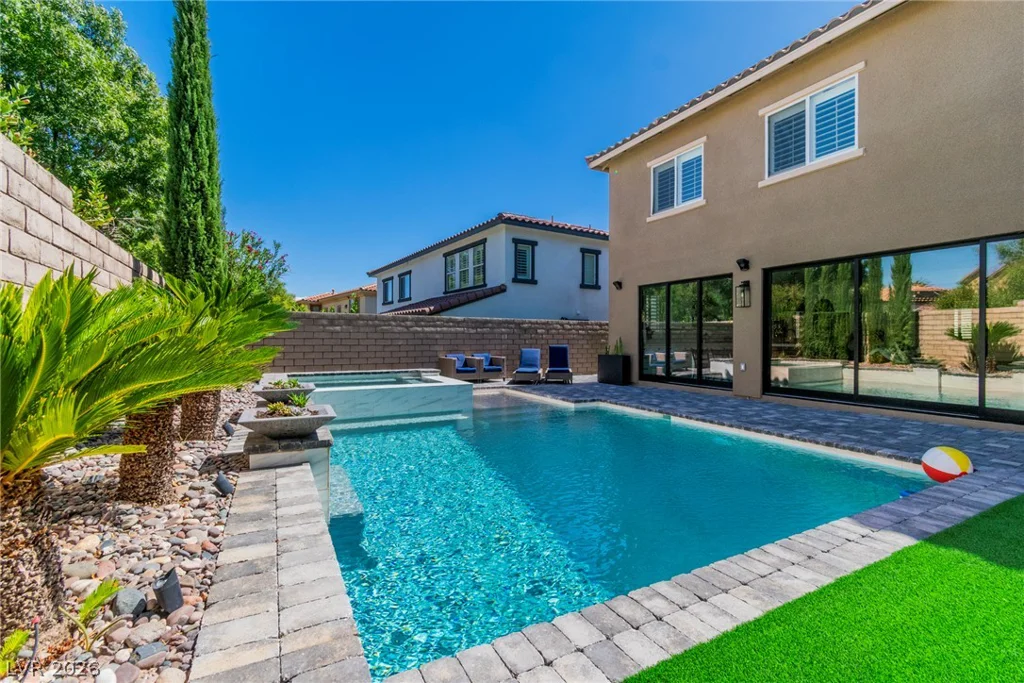 896 Las Palomas, Las Vegas, NV 89138