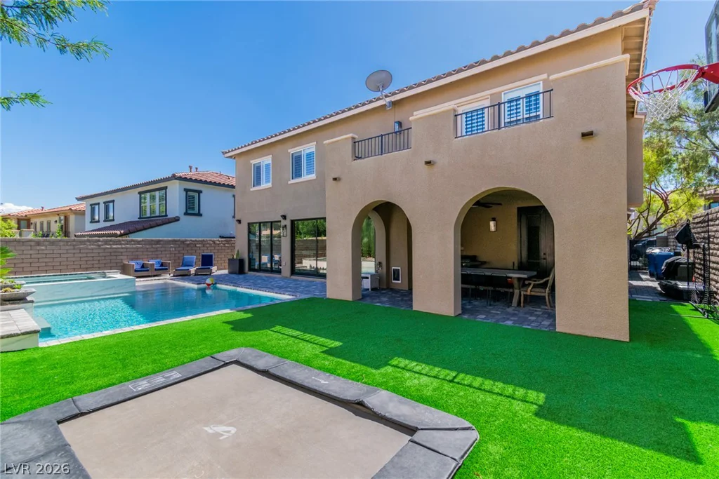 896 Las Palomas, Las Vegas, NV 89138