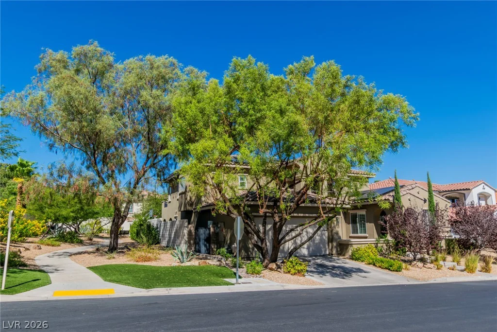 896 Las Palomas, Las Vegas, NV 89138