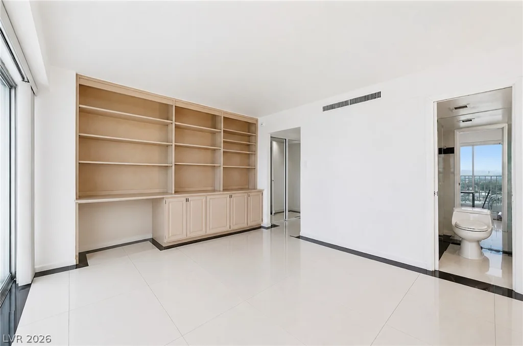 3111 Bel Air, Las Vegas, NV 89109