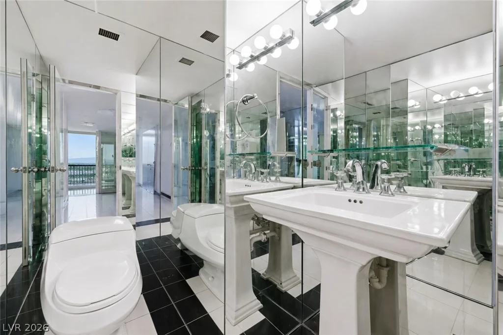 3111 Bel Air, Las Vegas, NV 89109