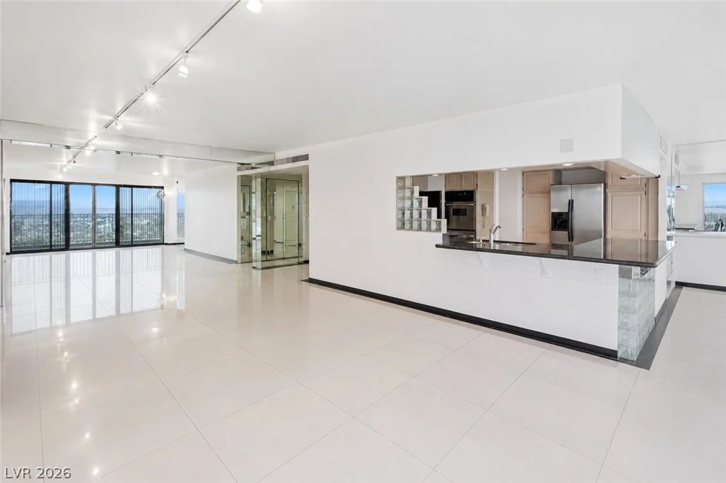 3111 Bel Air, Las Vegas, NV 89109