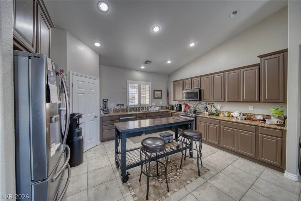 800 Jaybird, Pahrump, NV 89048