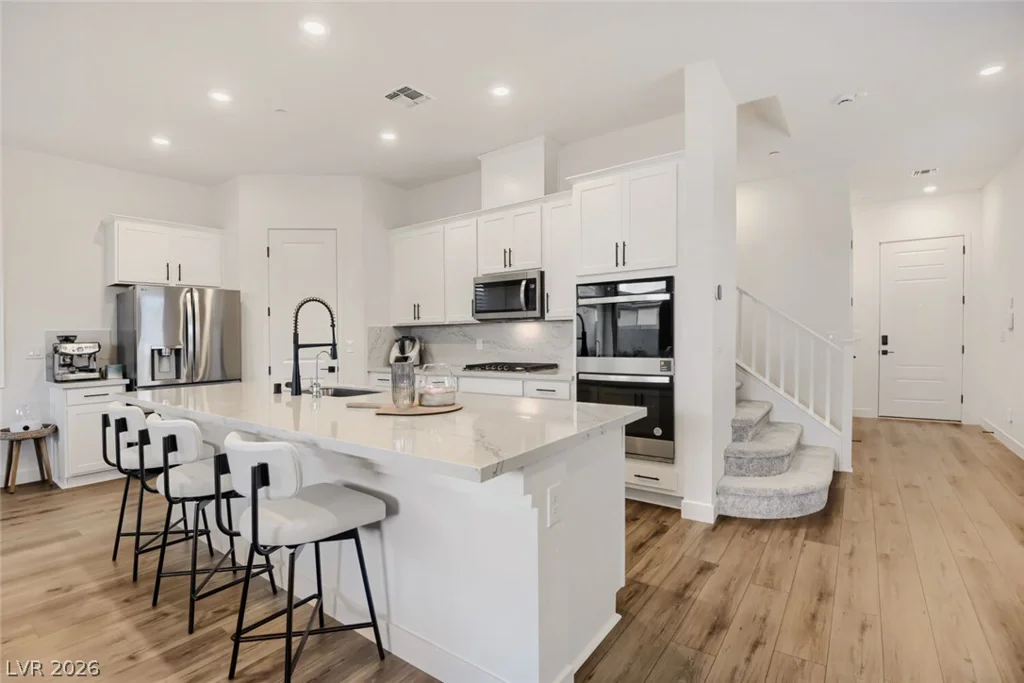 1618 Crested Eagle, Las Vegas, NV 89138