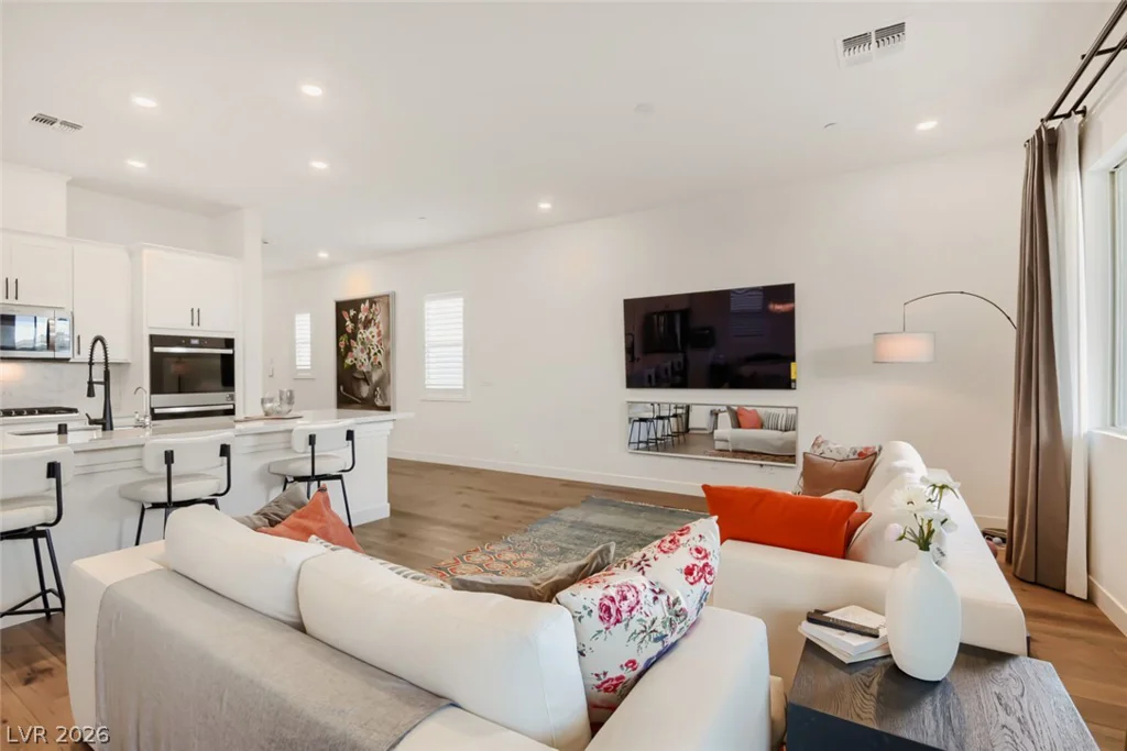 1618 Crested Eagle, Las Vegas, NV 89138