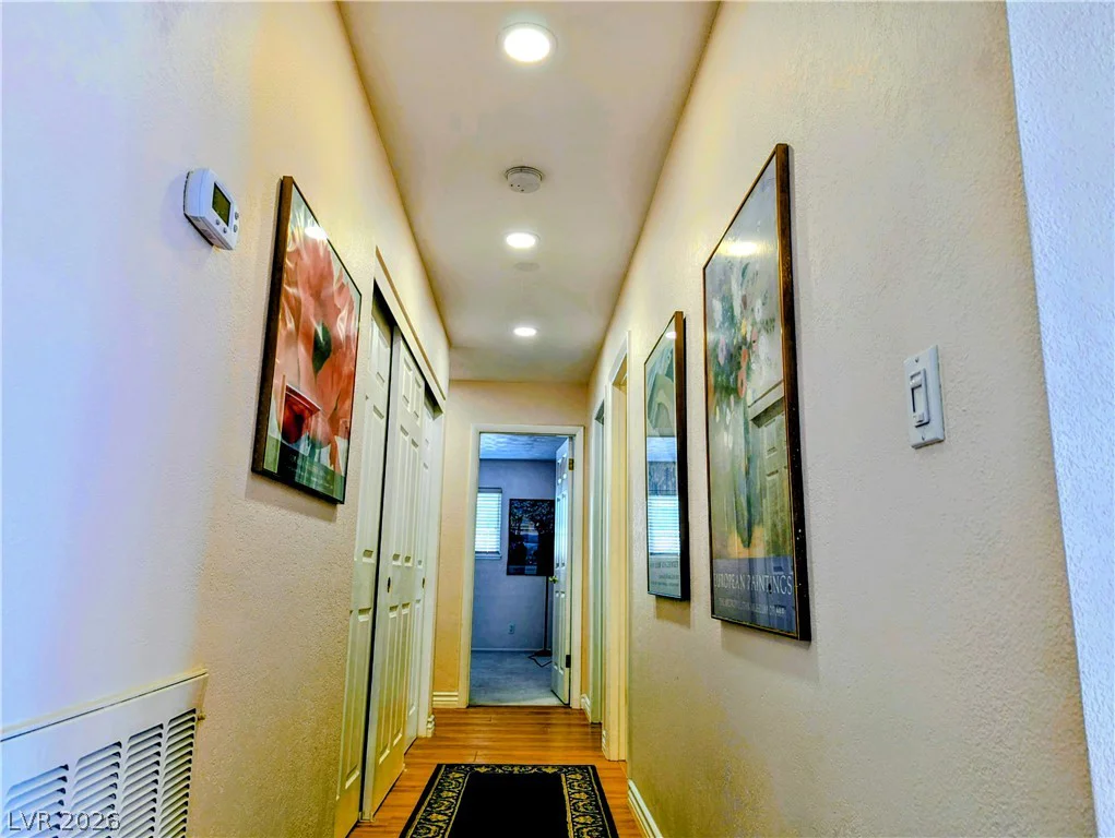 3753 Meadowcrest, Las Vegas, NV 89121