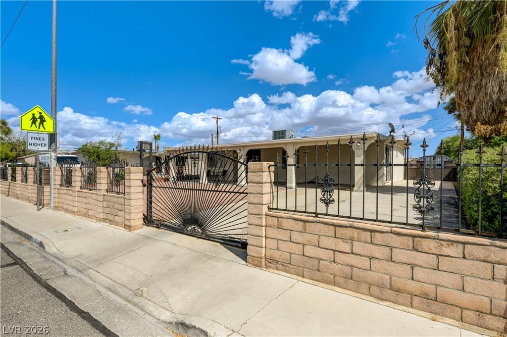 1716 Belmont, North Las Vegas, NV 89030