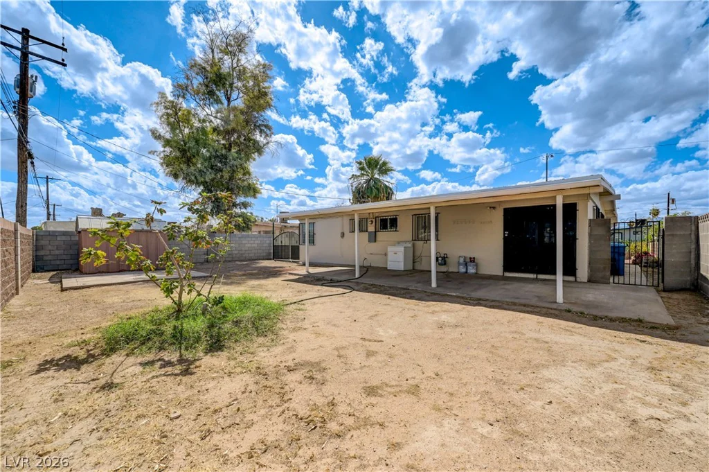 1716 Belmont, North Las Vegas, NV 89030