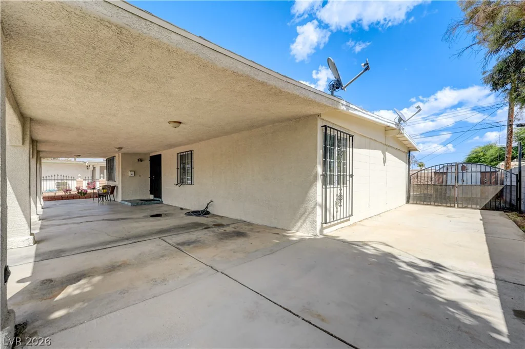 1716 Belmont, North Las Vegas, NV 89030