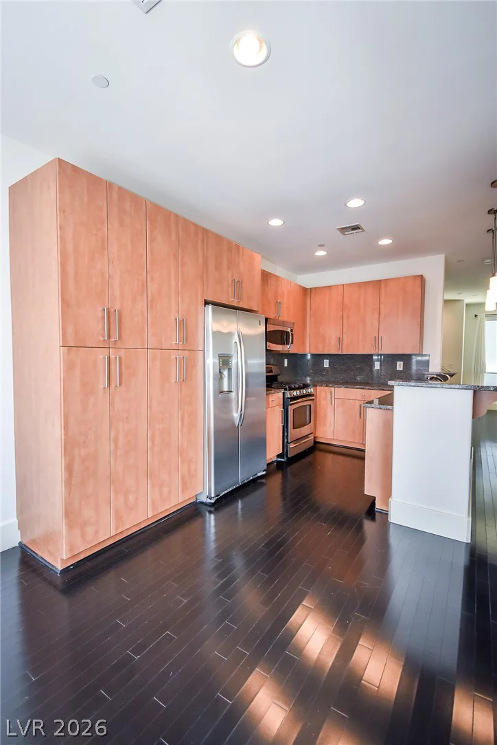 9050 Tropicana, Las Vegas, NV 89147