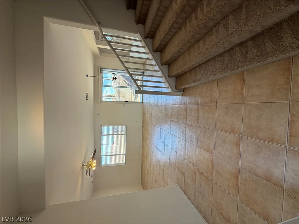7956 Mohican Canyon, Las Vegas, NV 89113