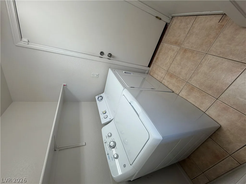 7956 Mohican Canyon, Las Vegas, NV 89113