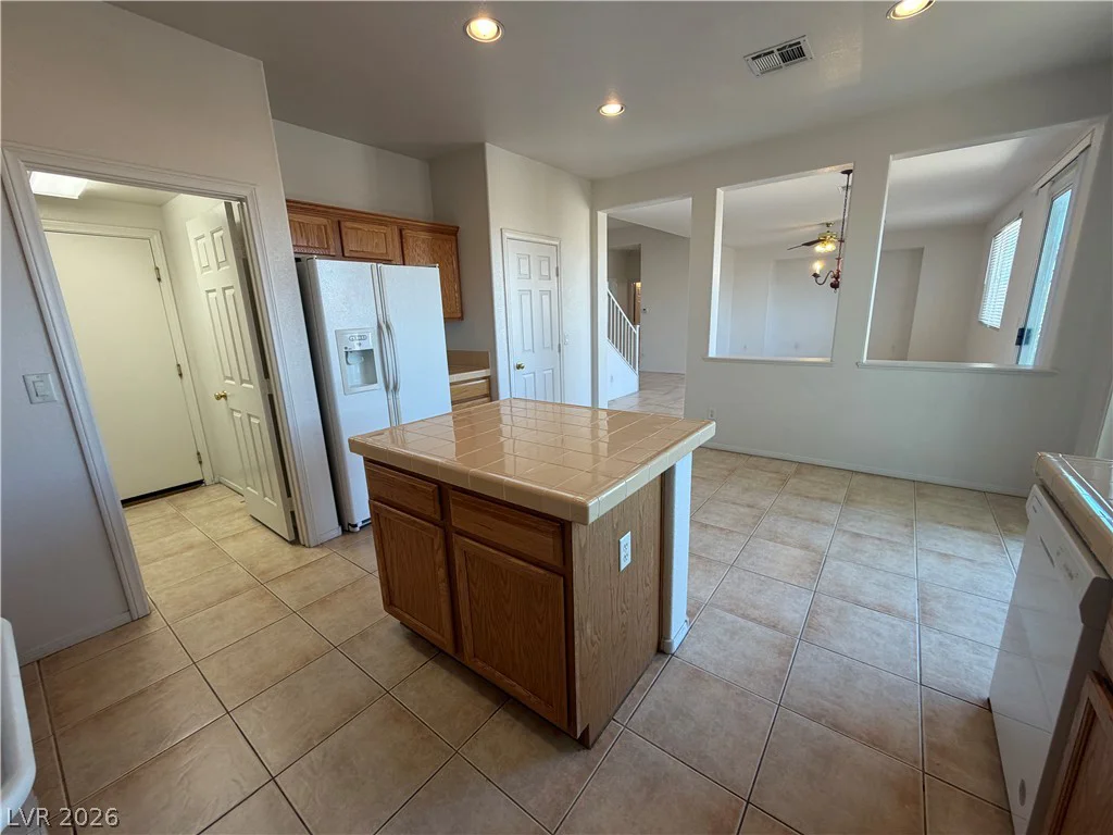 7956 Mohican Canyon, Las Vegas, NV 89113