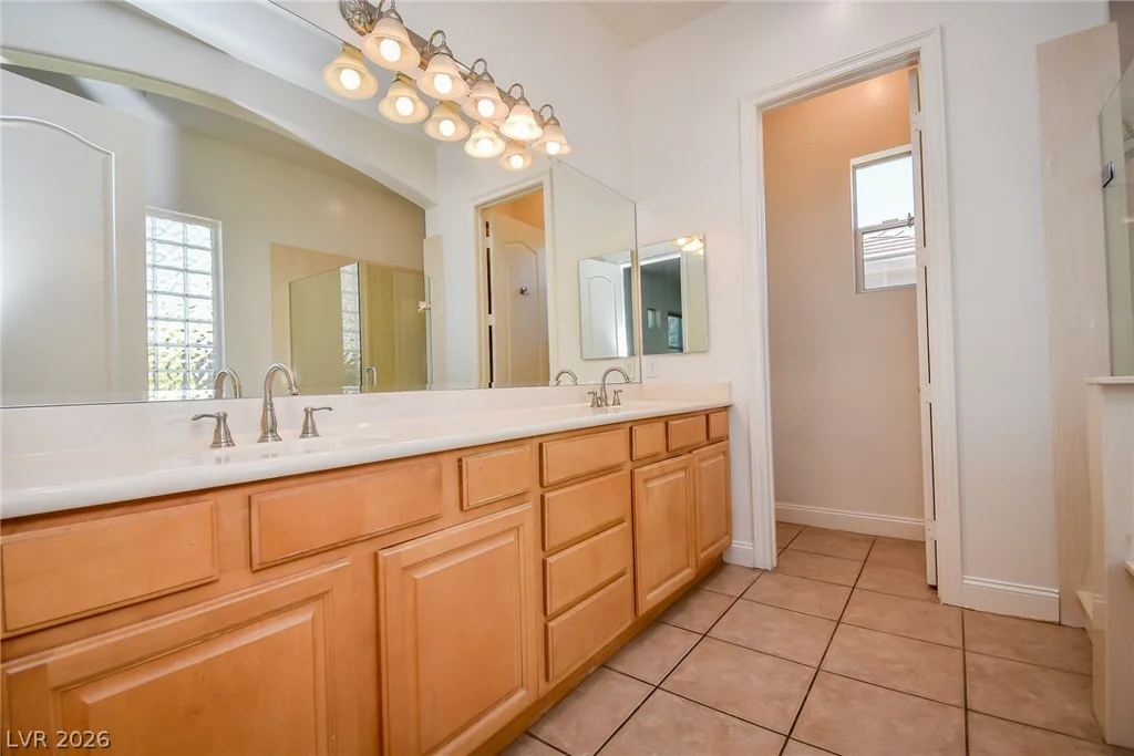 10243 Bright Harbor, Las Vegas, NV 89135