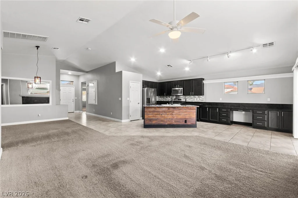 5918 Hills Echo, North Las Vegas, NV 89031