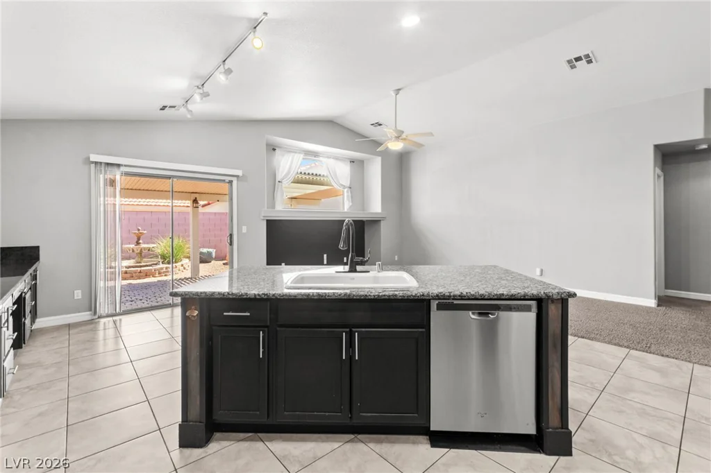 5918 Hills Echo, North Las Vegas, NV 89031