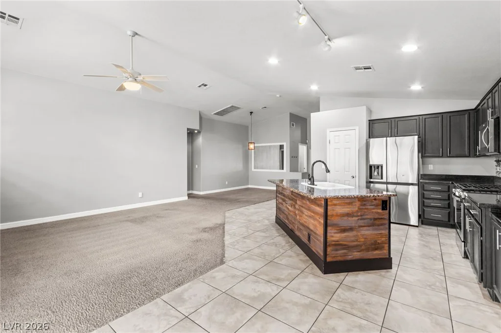 5918 Hills Echo, North Las Vegas, NV 89031
