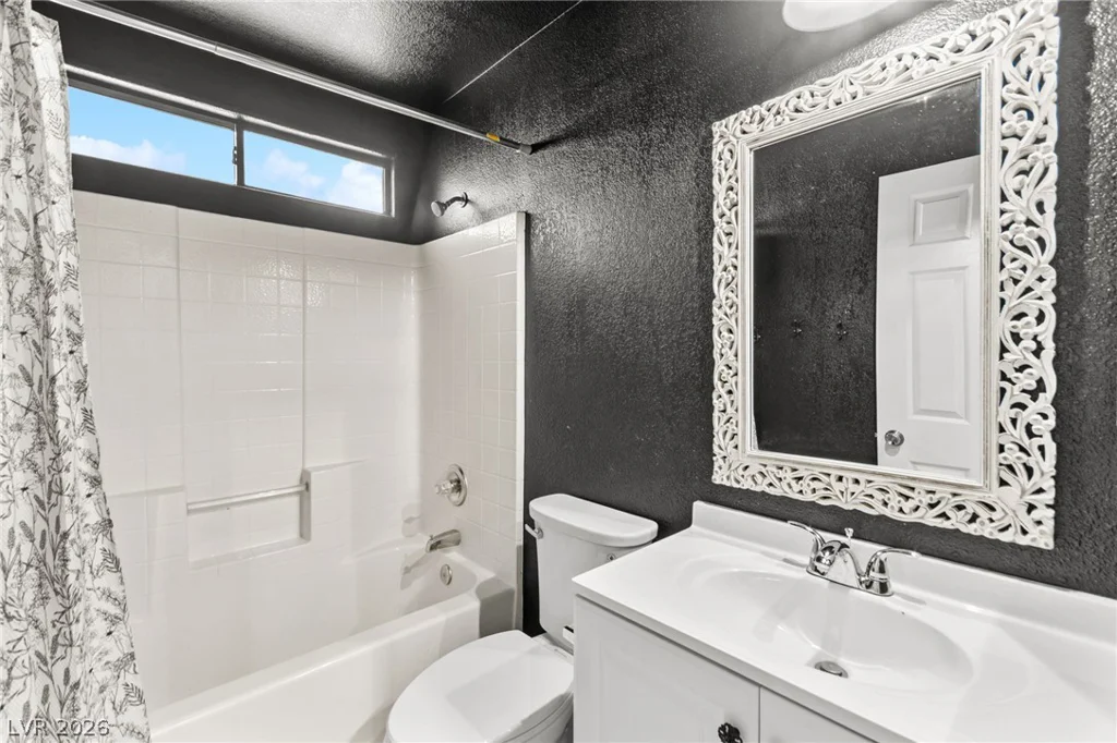 5918 Hills Echo, North Las Vegas, NV 89031