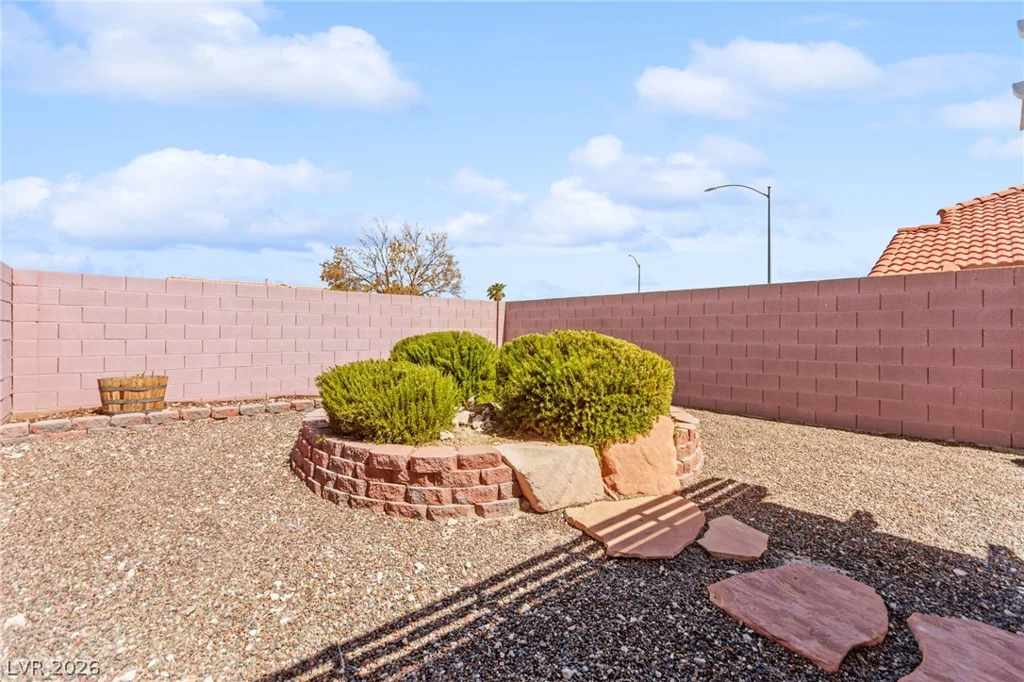 5918 Hills Echo, North Las Vegas, NV 89031