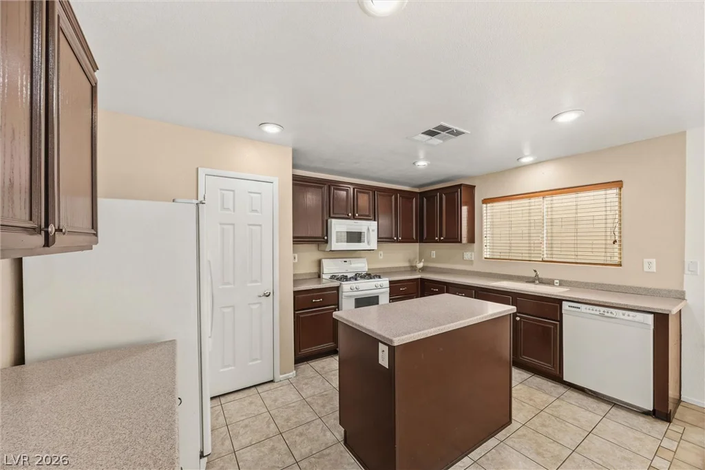 1194 Golden Apple, Las Vegas, NV 89142