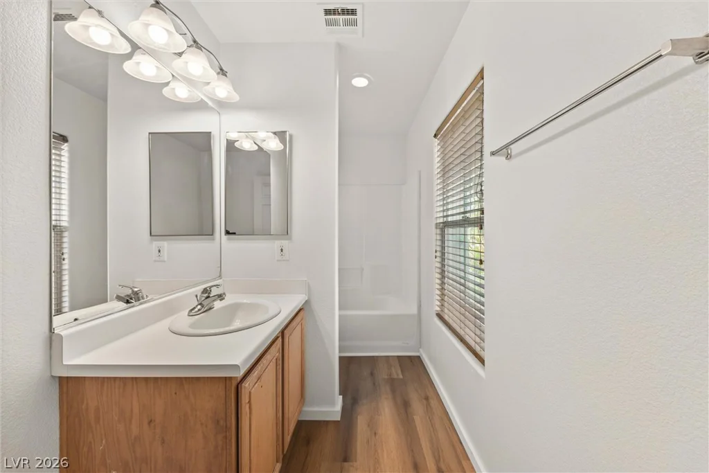 1194 Golden Apple, Las Vegas, NV 89142