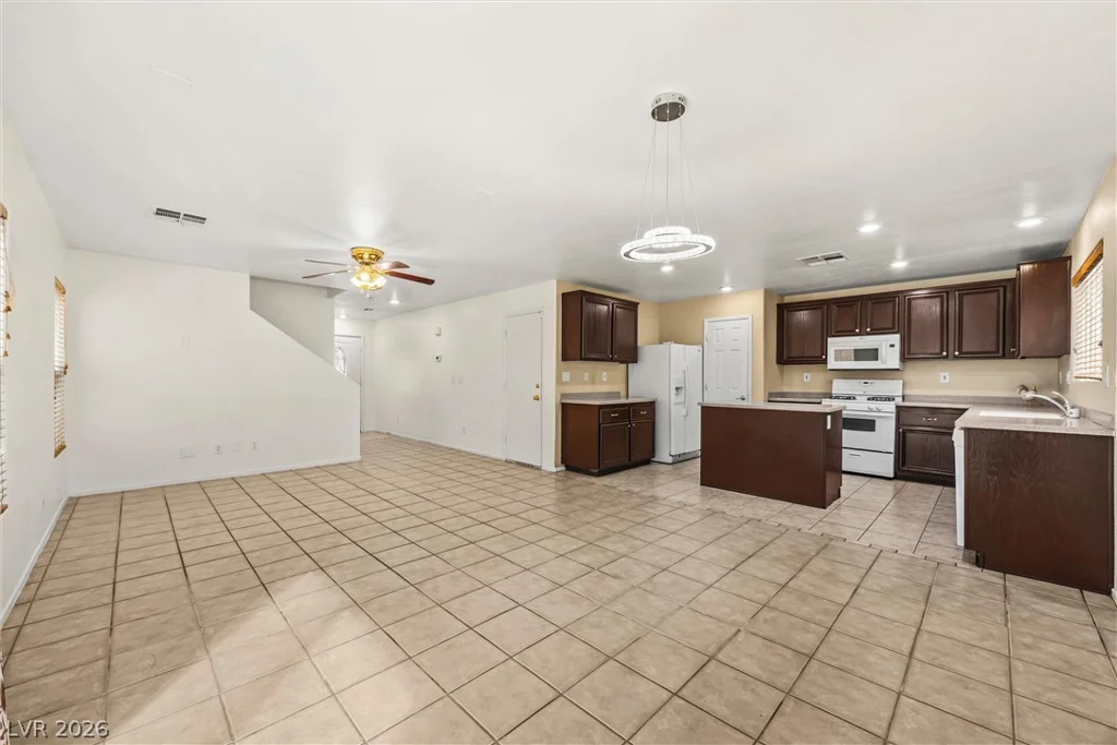 1194 Golden Apple, Las Vegas, NV 89142