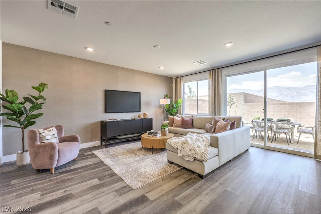 1817 Shondra, North Las Vegas, NV 89084