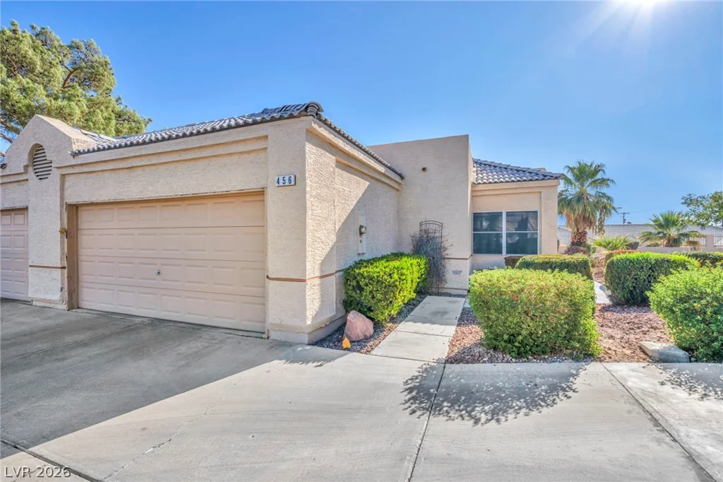 456 Fallwood, Las Vegas, NV 89107