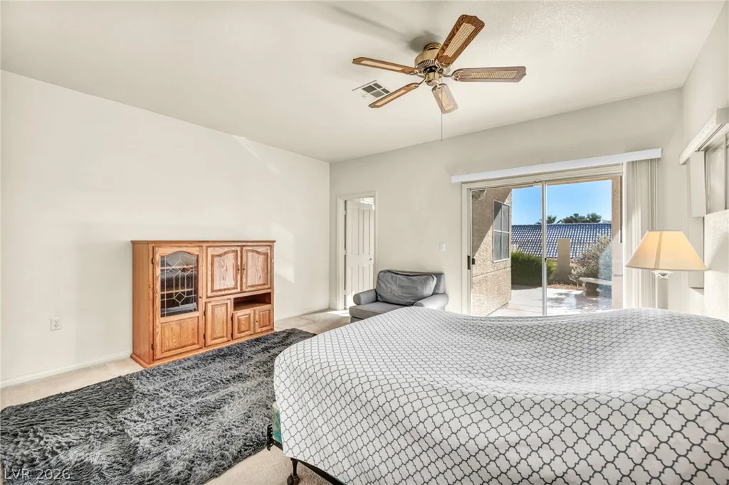 456 Fallwood, Las Vegas, NV 89107