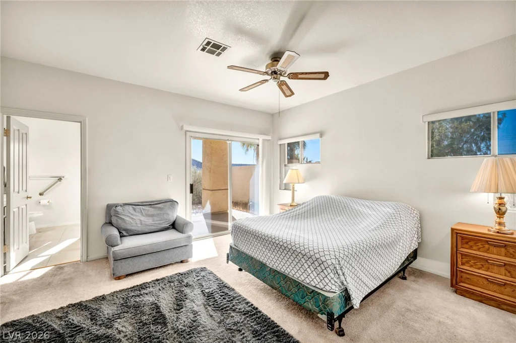456 Fallwood, Las Vegas, NV 89107
