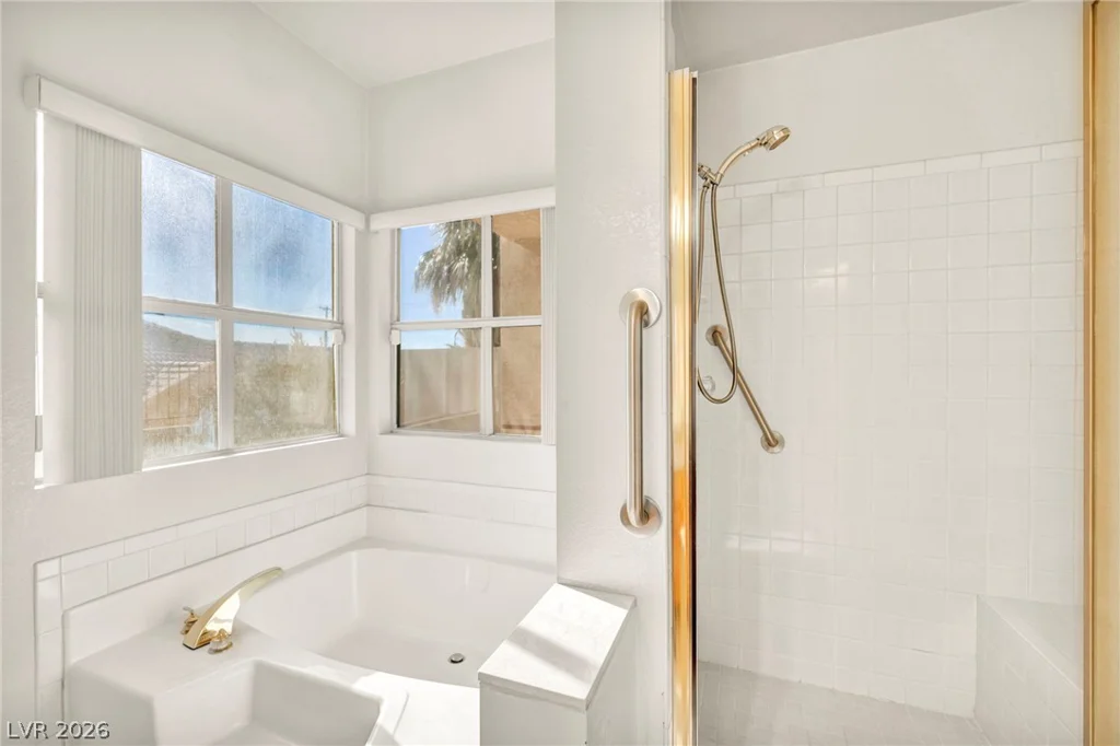 456 Fallwood, Las Vegas, NV 89107