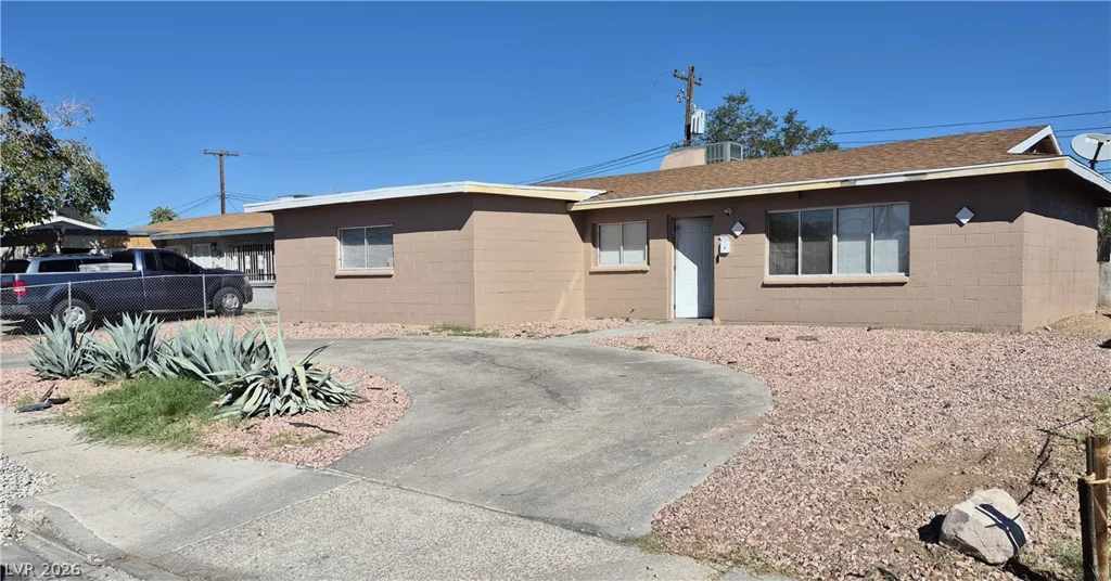 2032 Lawry, North Las Vegas, NV 89032