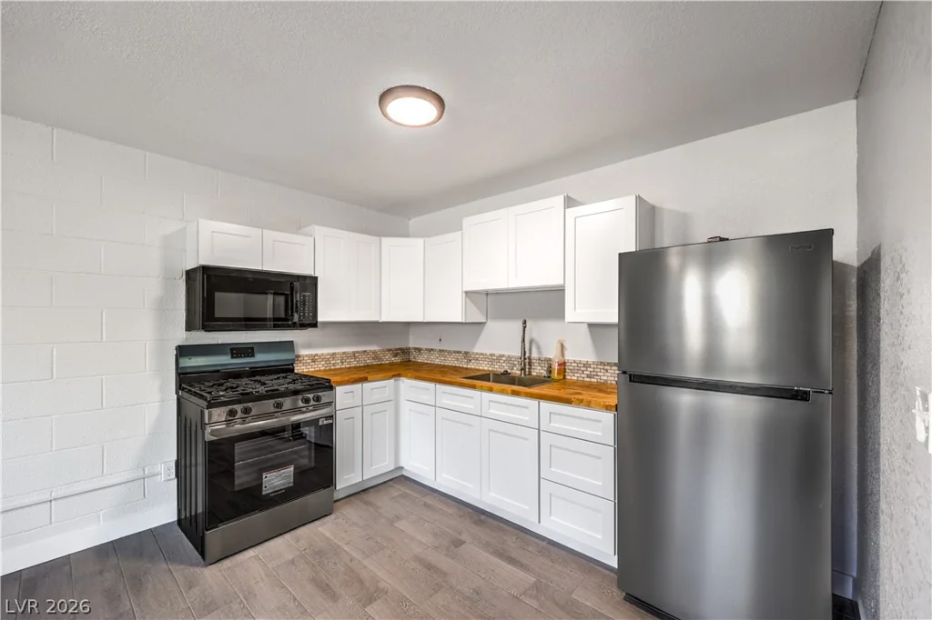 714 Nelson, North Las Vegas, NV 89030