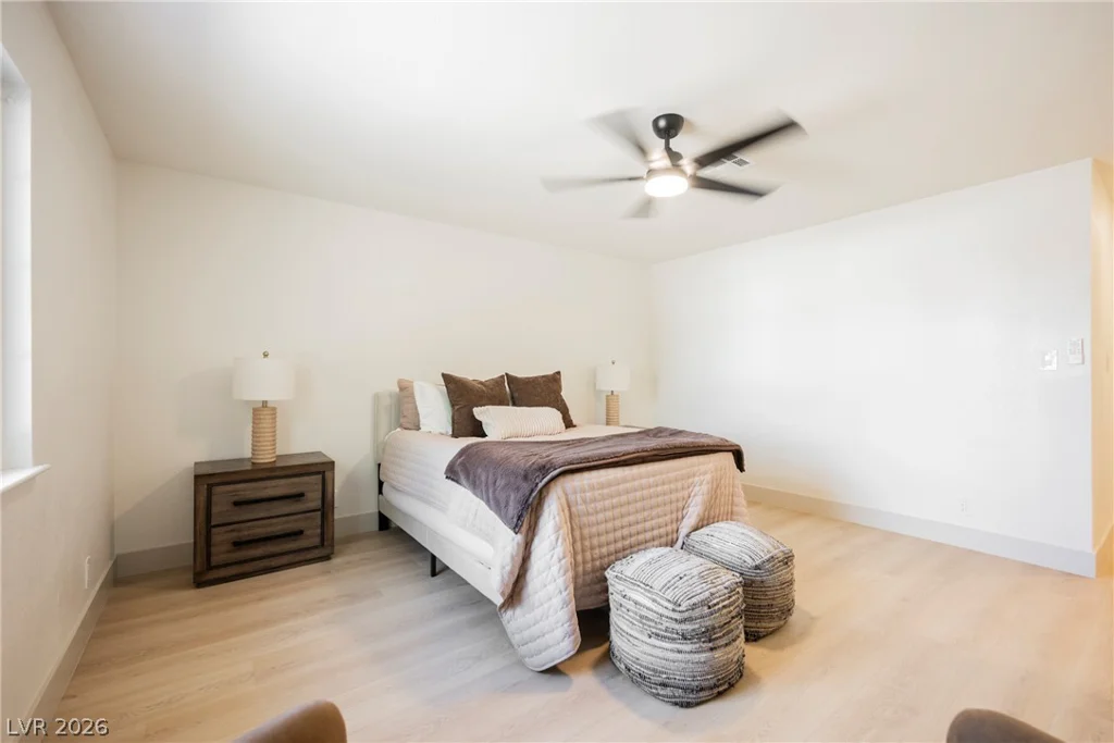 4388 Hacienda, Las Vegas, NV 89120