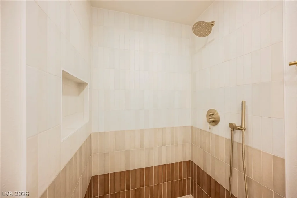 4388 Hacienda, Las Vegas, NV 89120
